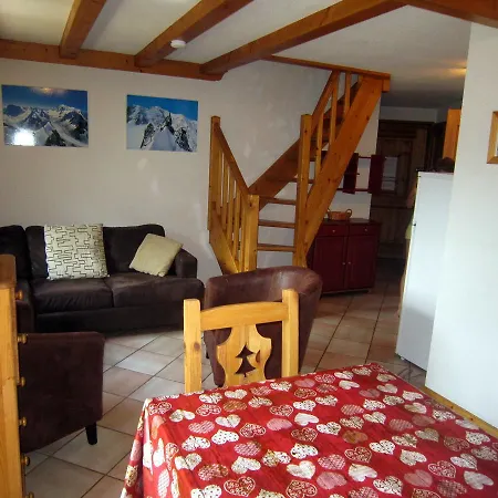 Apartment Grandmontetsa *